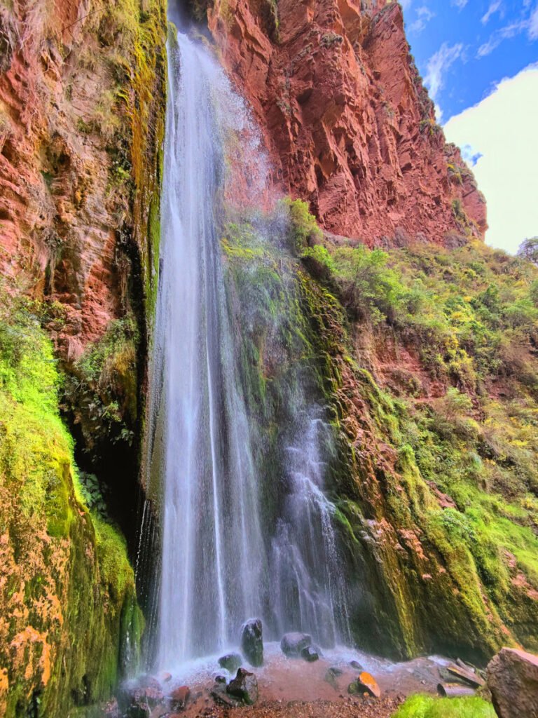 Perolniyoc Waterfall